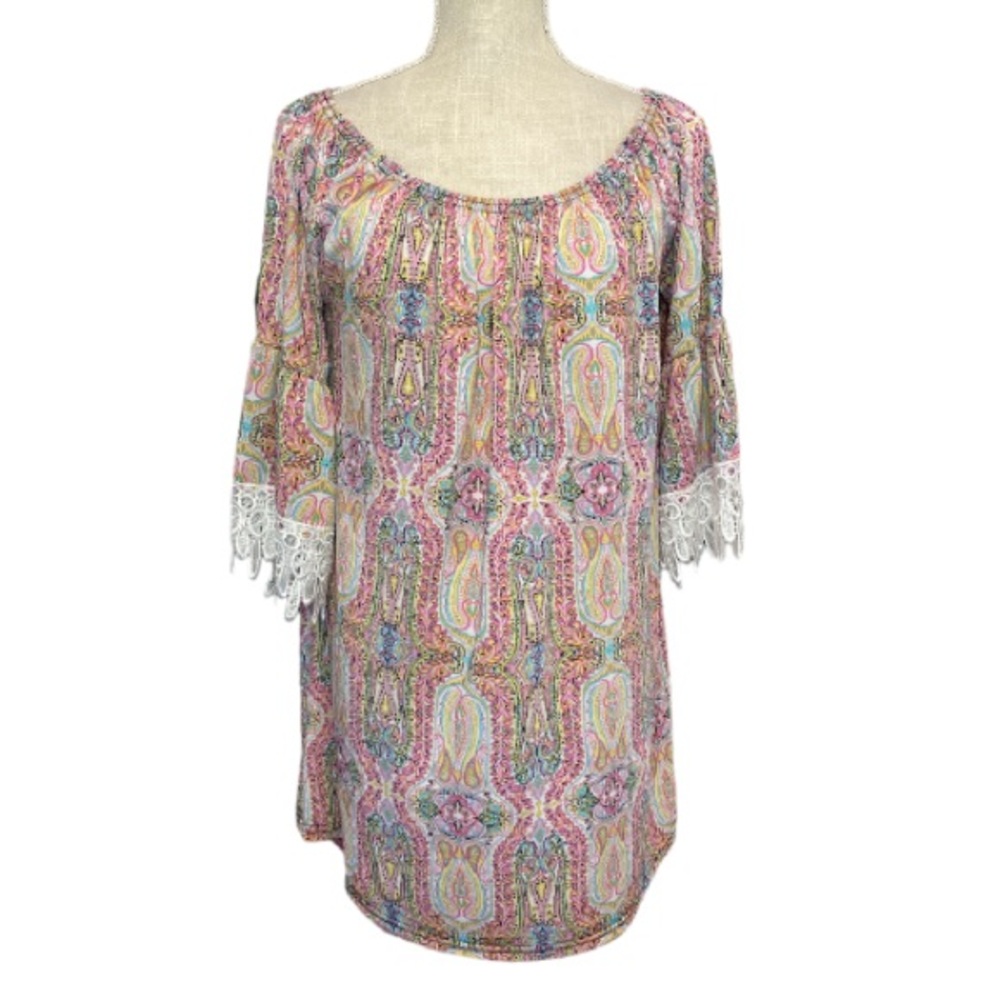 WinWin Half-Sleeve Lace Tunic